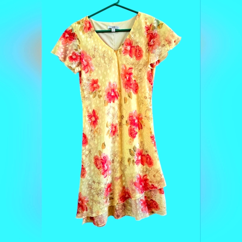 Floral V-Neck Dress with Ruffle Hem by Los Angeles gal. Womens 10.